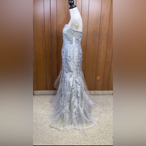 Rene Ruiz Collection Brocade Tulle Strapless Mermaid Gown size 4 - Picture 10 of 14